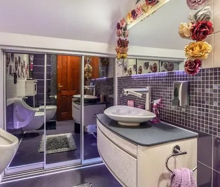 Villa Kuca Za Odmor - *